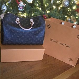 Louis Vuitton Speedy 35 AUTHENTIC